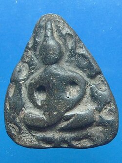 พระพิมพ์กลีบบัวเศียรแหลม หลวงปู่จีนวัดท่าลาด