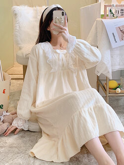 ชุดนอนผู้หญิง