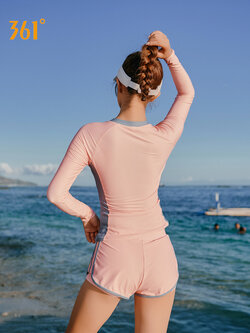 ชุดว่ายน้ำผู้หญิง ชุดว่ายน้ำแฟชั่น ชุดว่ายน้ำบิกินี่ คอลเลคชั่นใหม่ Yi Shi Bao