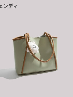 กระเป๋าสะพายข้างผู้หญิง กระเป๋าสะพายสไตล์เกาหลี By Japanese フェンディ authentic bag