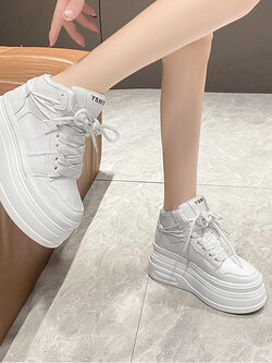 รองเท้าผ้าใบเสริมส้นสูง ไซต์35-39 สนใจทักแชท ฟรีค่าส่ง!