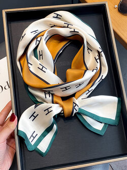 ผ้าพันคอ ผ้าคลุมไหล่