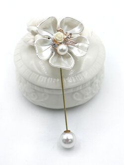 เข็มกลัด เข็มกลัดสวยๆ เข็มกลัดติดเสื้อ Brooch