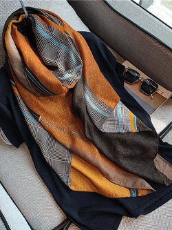 ผ้าพันคอ ผ้าคลุมไหล่ ไอเทมคู่ใจ ใส่ได้ทุกซีซั่น!