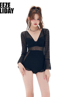 ชุดว่ายน้ำผู้หญิง ชุดว่ายน้ำน่ารัก Bikini ชุดไปทะเล