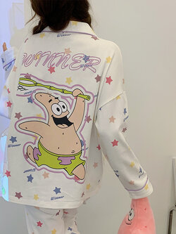 ชุดนอนผู้หญิง