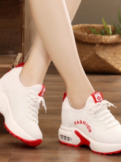 รองเท้าผ้าใบเสริมส้นสูงสไตล์เกาหลี