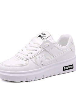 รองเท้าผ้าใบผู้หญิง