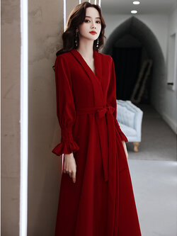 ชุดราตรี ชุดราตรีสวยหรู แบบ ทันสมัย Evening dress