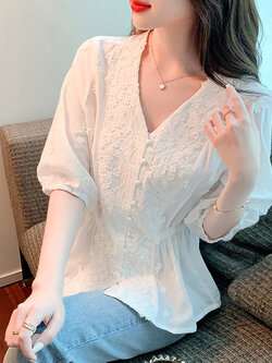 เสื้อลูกไม้ แขนสั้น