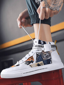 รองเท้าผ้าใบผู้ชาย