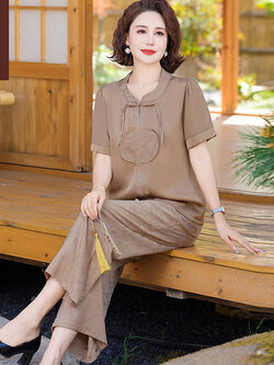 เสื้อผ้าคุณแม่วัย 60 เสื้อคนแก่ผู้หญิงวัย60