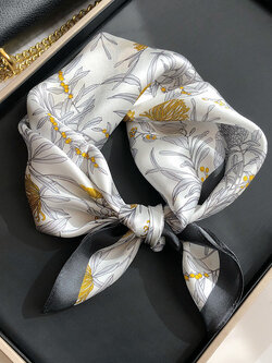 ผ้าพันคอ ผ้าคลุมไหล่