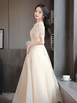 ชุดราตรี ชุดราตรีสวยหรู แบบ ทันสมัย Evening dress