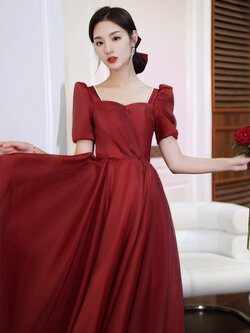 ชุดราตรี ชุดราตรีสวยหรู แบบ ทันสมัย Evening dress