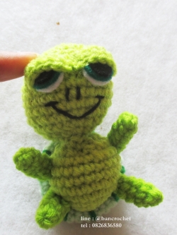 ตุ๊กตาเต่าแซมมี่ถักโครเชต์ ขนาด 4 นิ้ว turtle sammy amigurumi crochet doll