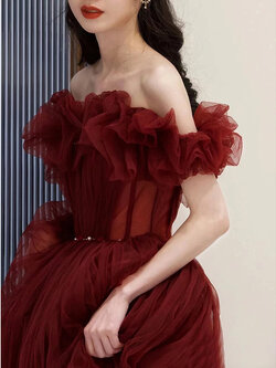 ชุดราตรี ชุดราตรีสวยหรู แบบ ทันสมัย Evening dress