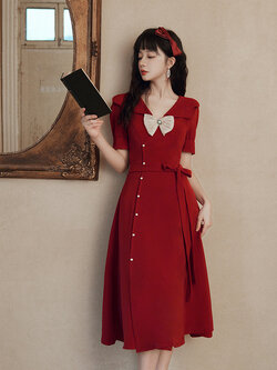 ชุดราตรี ชุดราตรีสวยหรู แบบ ทันสมัย Evening dress