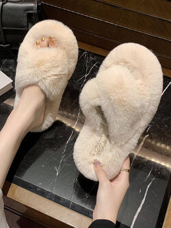 รองเท้าแตะของผู้หญิง