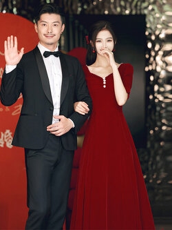 ชุดราตรี ชุดออกงาน ดีไซน์หรู แบรนด์ Angel