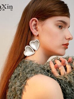 ต่างหู ตุ้มหูแฟชั่น By Suxin