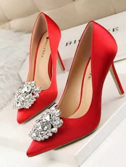 รองเท้าคัทชูส้นสูง รองเท้าแฟชั่น