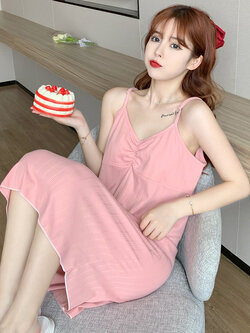 ชุดนอนผู้หญิง