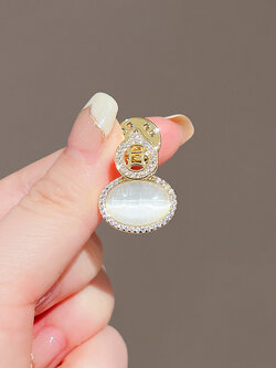 เข็มกลัด เข็มกลัดสวยๆ เข็มกลัดติดเสื้อ Brooch