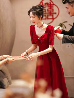 ชุดราตรี ชุดออกงาน ดีไซน์หรู แบรนด์ Angel