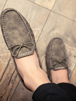 รองเท้าผ้าใบผู้ชาย