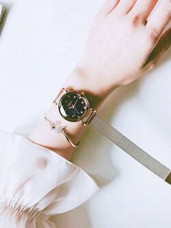 นาฬิกาข้อมือผู้หญิง