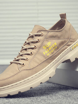 รองเท้าผ้าใบผู้ชาย