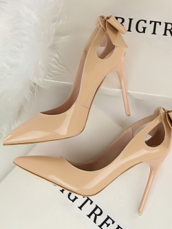 รองเท้าคัทชูส้นสูง รองเท้าแฟชั่น