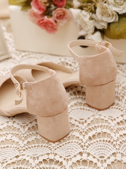 รองเท้าคัทชูผู้หญิงสวยๆ