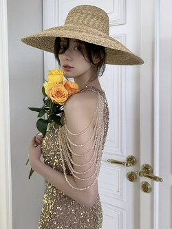 ชุดราตรี ชุดราตรีสวยหรู แบบ ทันสมัย Evening dress