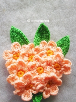  ช่อดอกไม้จิ๋วถักโครเชต์ Mini flower bouquet crochet ส้มโอรส 5 นิ้ว