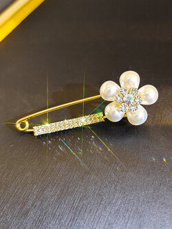 เข็มกลัด เข็มกลัดสวยๆ เข็มกลัดติดเสื้อ Brooch