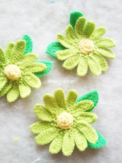 Bancrochet ดอกดาวกระจาย Sulfur Cosmos flowers สีเขียวใบตอง 3 นิ้ว