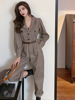 จั้มสูท ชุดเอี๊ยมกางเกง