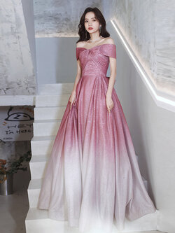 ชุดราตรี ชุดราตรีสวยหรู แบบ ทันสมัย Evening dress