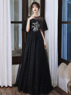 ชุดราตรี ชุดราตรีสวยหรู แบบ ทันสมัย Evening dress