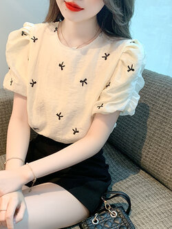 เสื้อเชิ้ตผู้หญิงใส่ทํางาน 390 บาทต่อชิ้น ฟรีค่าจัดส่ง