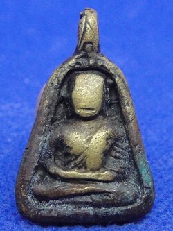 หลวงพ่อเงินจอบใหญ่