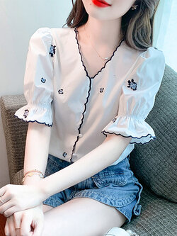 เสื้อลูกไม้ แขนสั้น