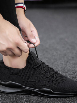 รองเท้าผ้าใบผู้ชาย