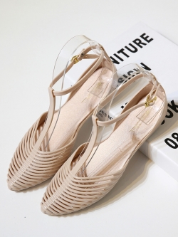 รองเท้าแฟชั่นผู้หญิง อัพเดทใหม่