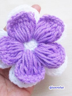 Bancrochet ดอกไม้ถักโครเชต์สองชั้น crochet Flowers ม่วงขาว 2.5 inch