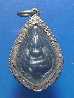 พระกลีบบัวหลวงพ่อเฮงวัดบ้านขอม