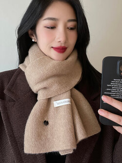 ผ้าพันคอ ผ้าคลุมไหล่ ไอเทมคู่ใจ ใส่ได้ทุกซีซั่น!