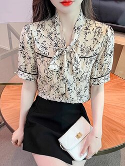 เสื้อเชิ้ตผู้หญิงใส่ทํางาน 390 บาทต่อชิ้น ฟรีค่าจัดส่ง